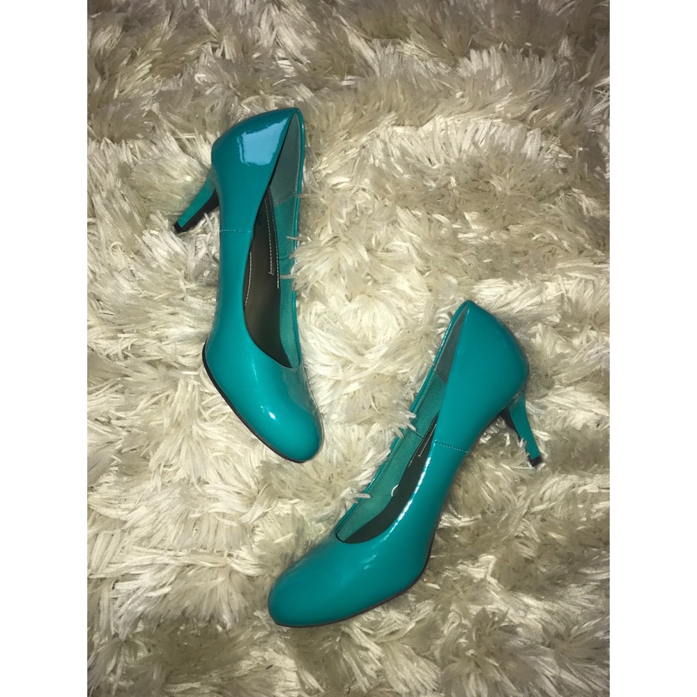 Funky patent leather pumps!